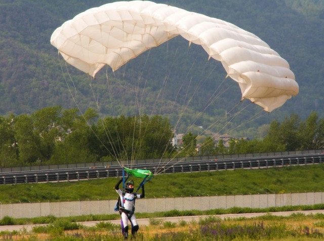  Vuelo en paracaídas 